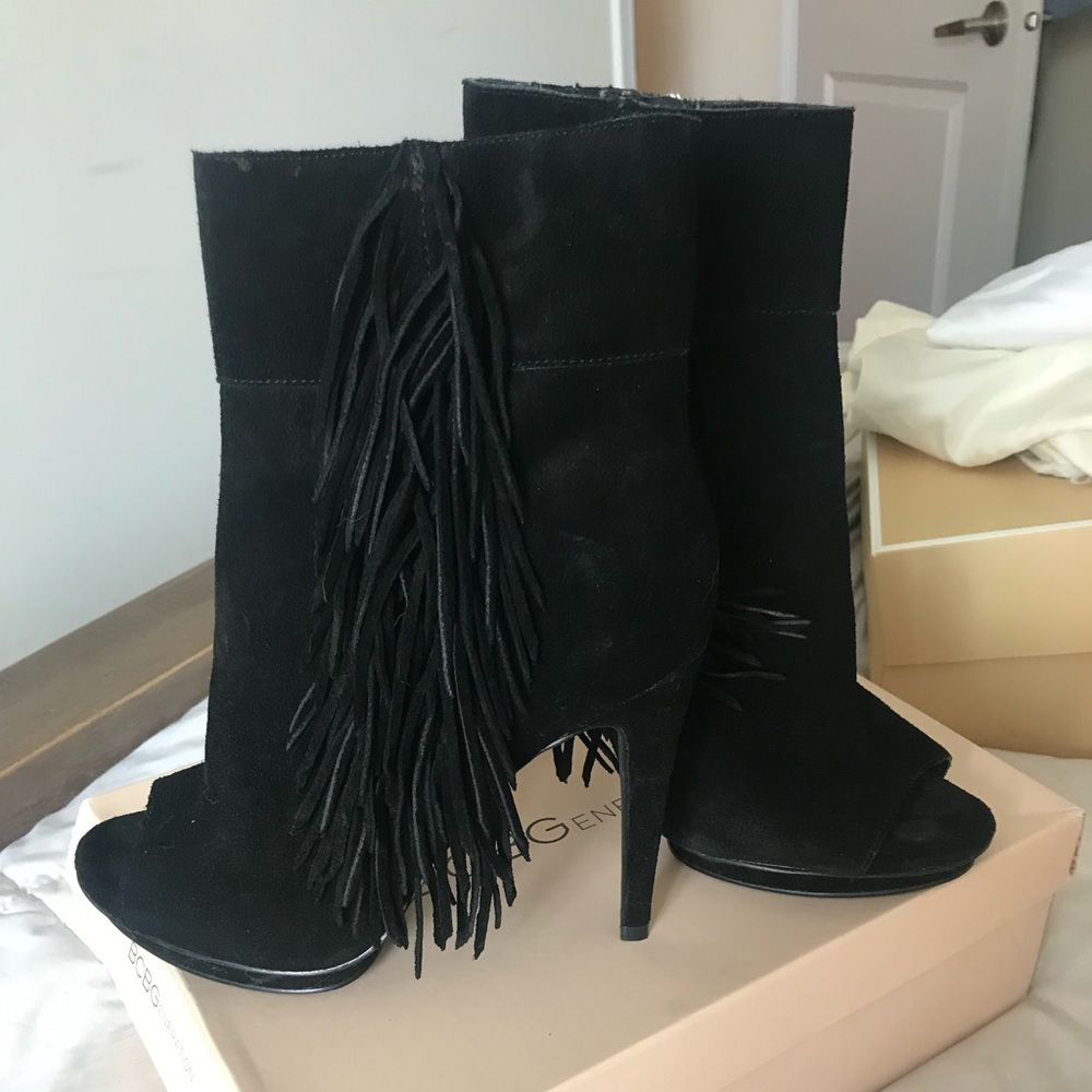 BCBG suede fringe boots